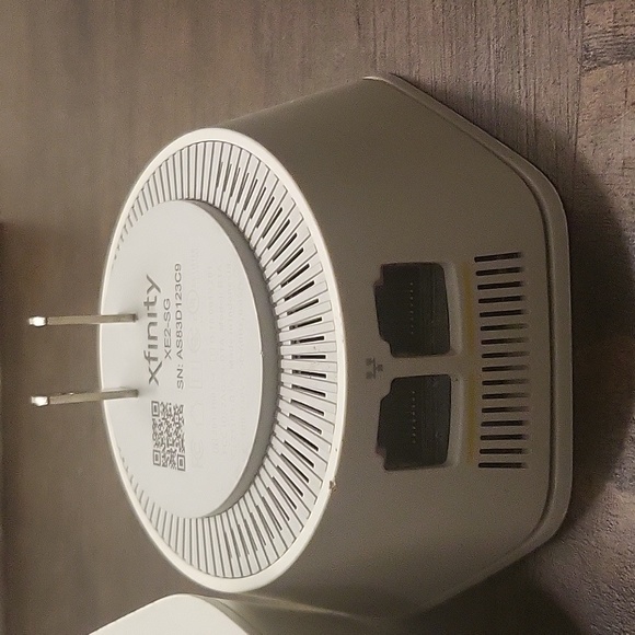 Xfinity WiFi pod extender (2) - Picture 2 of 2